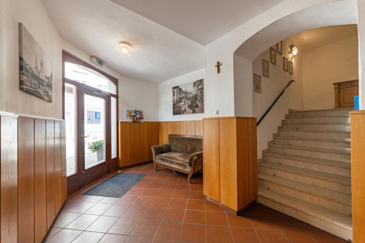 Gockerlwirt & Pilgerpension Altotting Bagian luar foto