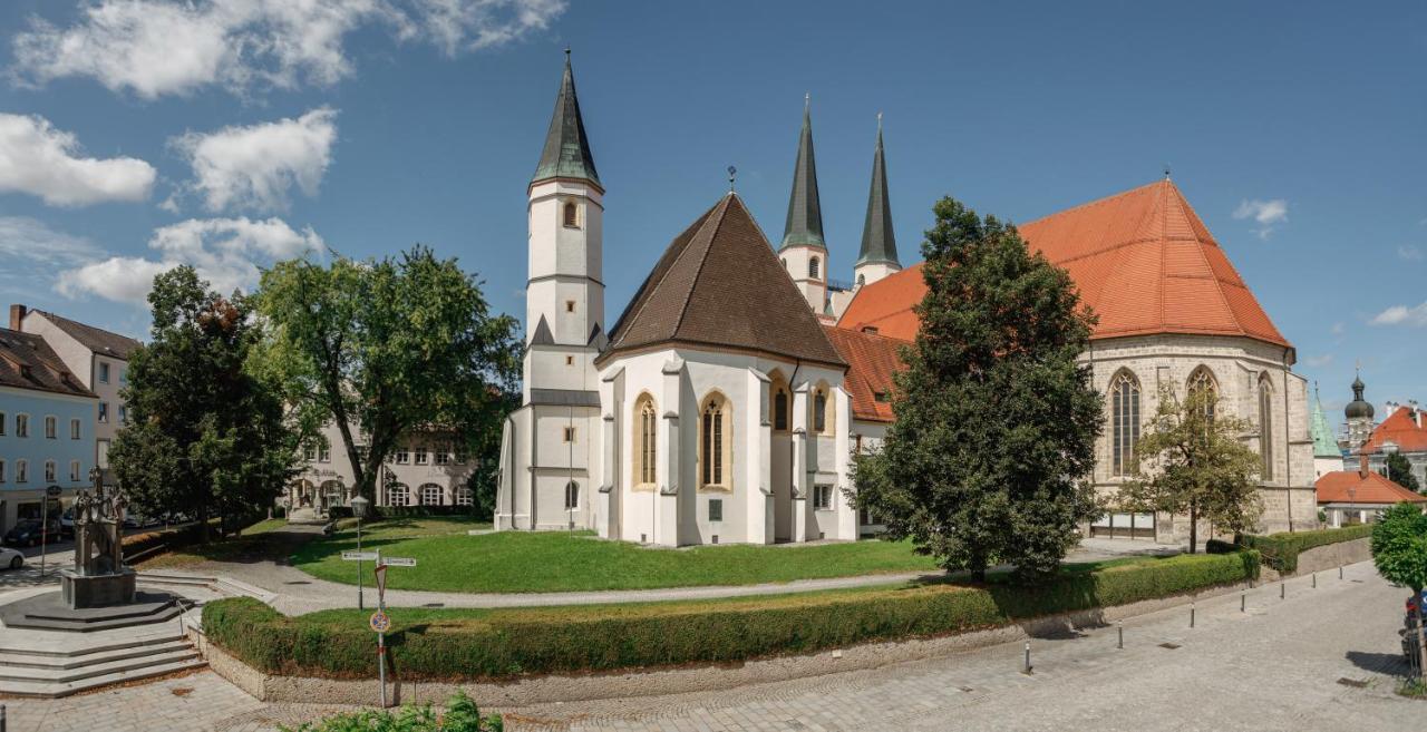 Gockerlwirt & Pilgerpension Altotting Bagian luar foto