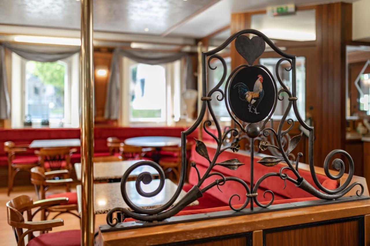 Gockerlwirt & Pilgerpension Altotting Bagian luar foto